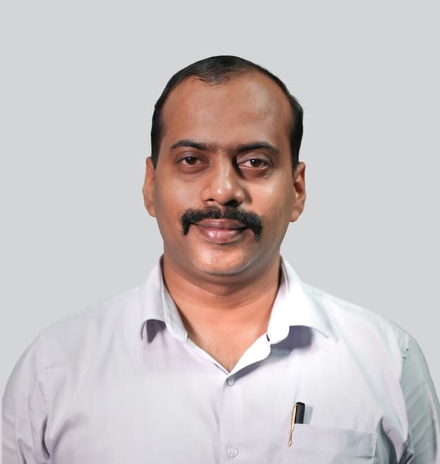 Dr Lawrence J Fernandes