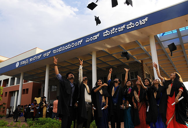 Sahyadri College of Engineering & Management - Graduation Day - 2016