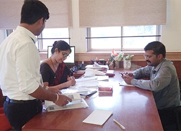  Director - MBA opens Demat Account at Sahyadri Capital Advisors