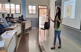 Alumna from Batch 2016-18 Interacts with MBA students