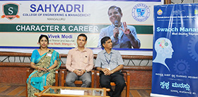 Dr. Vivek Modi talks on “Character & Career” to the MBA students